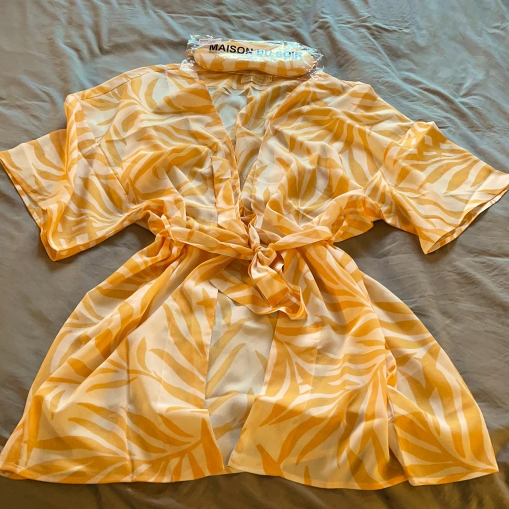 Robe or kimono & Eye Mask